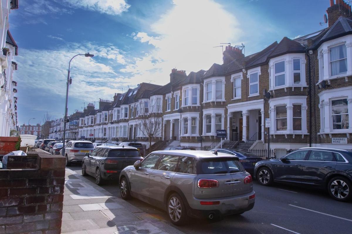Modern Cosy - Fulham Prime Location Appartement Londen