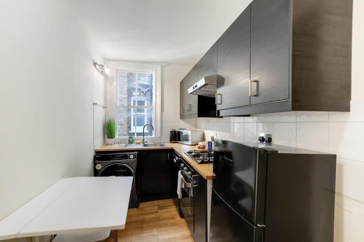 Modern Cosy - Fulham Prime Location Appartement Londen